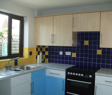 2 bedroom semi-detached house to rent - Photo 4