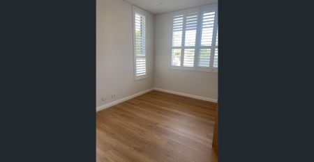 'brand new' studio-style flat - Photo 3