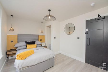 1 bedroom in a house share to rent - Photo 4