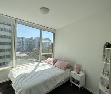 Spacious North Facing Apartment in Ideal Location. - Photo 2