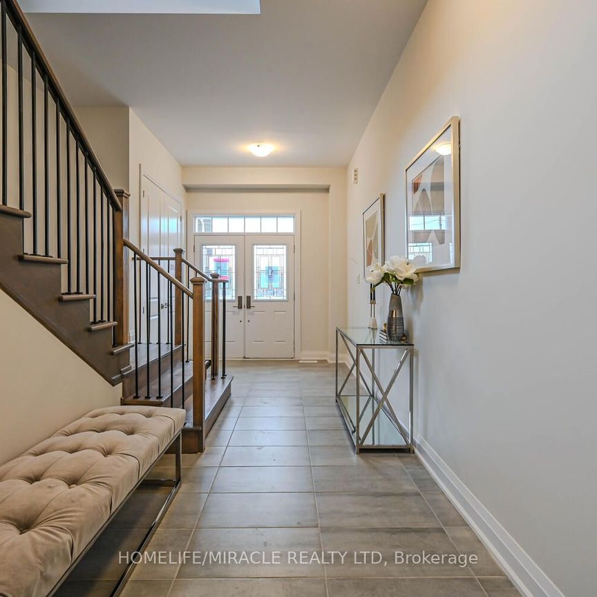 Detached Home For Lease | N8124026 - Photo 1