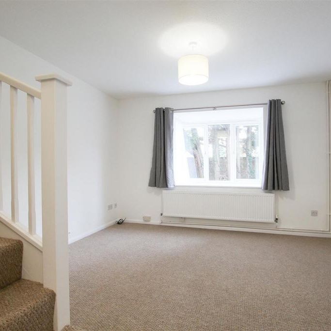 2 bedroom end of terrace house to rent - Photo 1