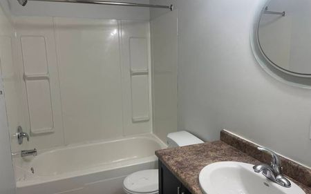 6 - 1017 Northumberland Avenue - Photo 2