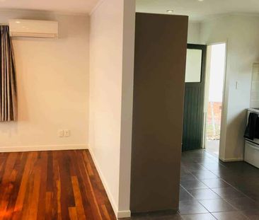 Recently renovated three bedroom home - Photo 3