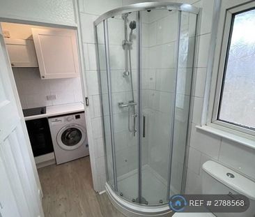 Studio to rent - Photo 6