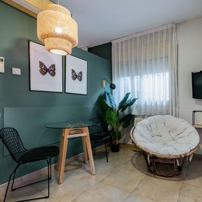 Carrer de Fernández Duró, Barcelona, Catalonia 08014 - Photo 1