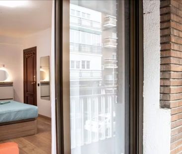 Calle del Jilguero, Madrid, Community of Madrid 28025 - Photo 2