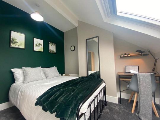 1 bedroom in a house share to rent - Photo 1