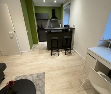 Exklusive Einraumwohnung in stilvoller Villa ! Beste Wohnlage ! - Foto 1