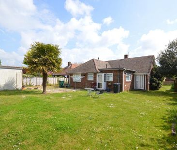 3 bedroom detached bungalow to rent - Photo 1