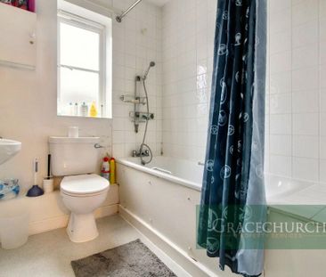 1 bedroom in a house share to rent - Photo 2