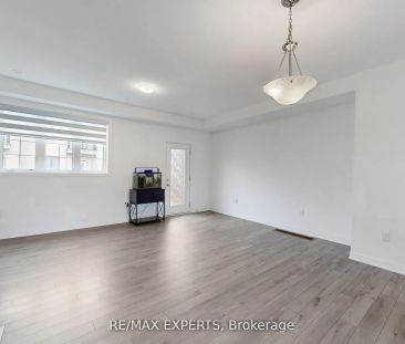 19 Frank Lloyd Wright Street - Photo 4