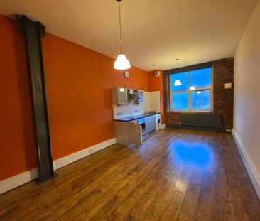 Sprinkwell, 1 Bradford Road, Dewsbury, West Yorkshire, WF13 - Photo 2