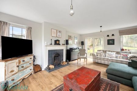 4 bedroom detached house to rent - Photo 2