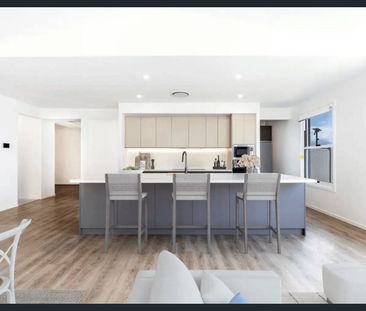 4 BEDROOM EXECUTIVE HOME - Photo 6