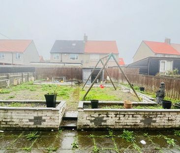 4 bedroom terraced house to rent - Photo 5