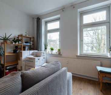 2-Zimmer Altbauwohnung mit Loggia zu vermieten ab Mitte Dezember - Photo 1