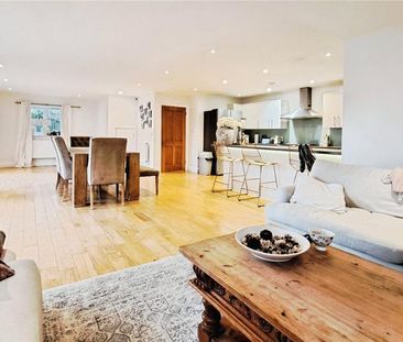 5 bedroom detached house to rent - Photo 3