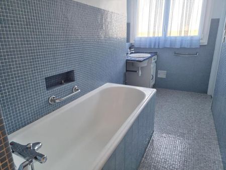 Location Appartement 5 pièces 111m² TOURS 37000 - Photo 4