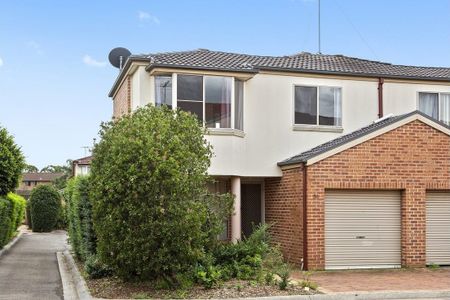 WELL PRESENTED TOWNHOUSE IN GREAT LOCATION! - Photo 5