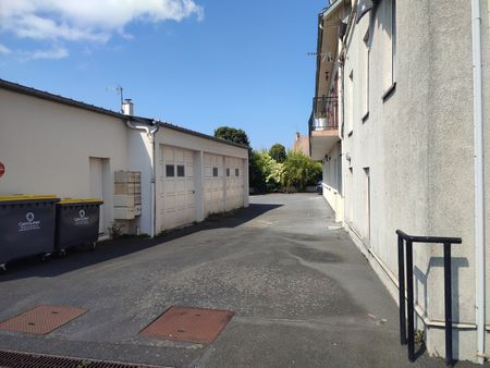 CARPIQUET T1 AVEC PARKING PRIVATIF DISPONIBLE 06/06/2025 - Photo 3