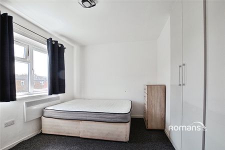 4 bedroom property to rent - Photo 4