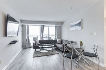 For Lease - 18 Valley Woods Road Unit# 808, Toronto, Ontario - Photo 4