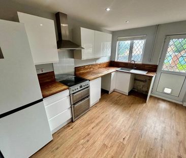 2 bedroom semi-detached house to rent - Photo 6