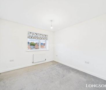 2 bedroom end of terrace house to rent - Photo 3