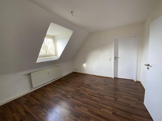Süße Dachgeschosswohnung auf der Karthause - Photo 1