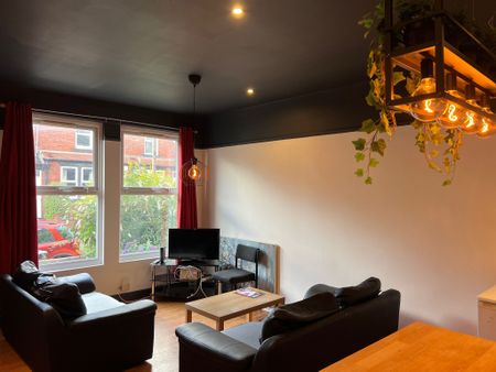 4 Bed - 10 Mayville Place, Hyde Park, Leeds - LS6 1NE - Student - Photo 4