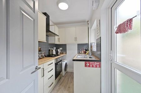 Wellfield Road, Preston - Photo 3