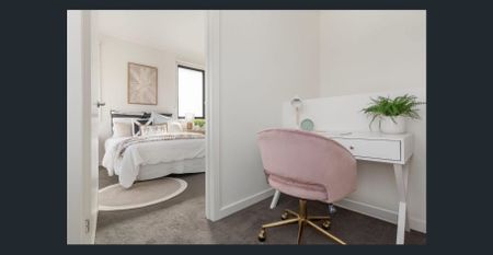 Immaculate Townhouse in Central Location - Photo 4