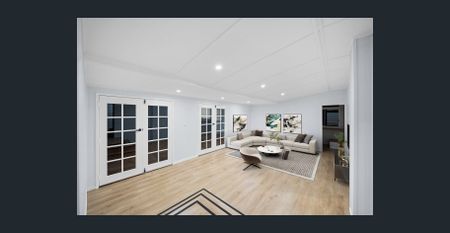 Family Home with a Granny Flat! - Photo 2