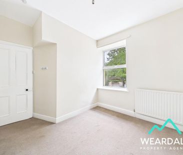 2 bedroom end of terrace house to rent - Photo 1