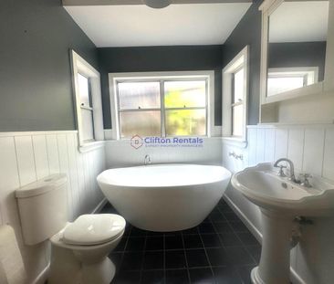 Large Five Bedroom Home with Views - Photo 6