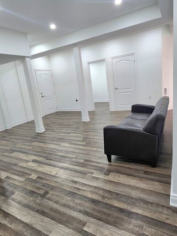 For Lease - 40 Lowell Crescent, Brampton, Ontario - Photo 3