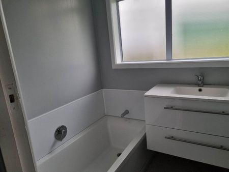Close to Schools - Owhata - Photo 3