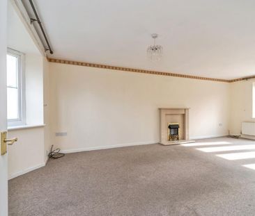 4 bedroom detached house to rent - Photo 2