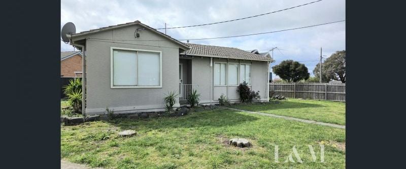 Charming Dallas Home at Unbeatable Price! - Photo 1