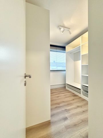 GERENOVEERDE WONING MET TUIN & GARAGE - Photo 3