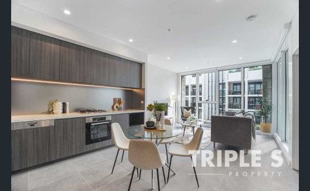 Nearly brand new one-bedroom & Double car park space & Biggest layout & Unfurnished - Photo 3