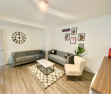 6 bedroom house to rent - Photo 2 | Rentumo