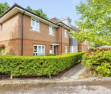 Beaumaris Parade, Balmoral Drive, Frimley, Camberley, GU16 - Photo 1