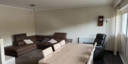 Appartement te huur in Genk voor € 850 met 2 slaapkamers - Photo 2