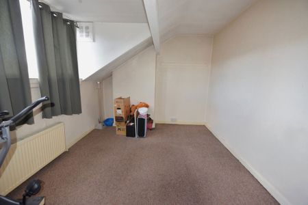 2 bedroom House in Parkfield Row, Leeds - Photo 5