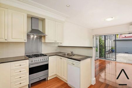 Spacious Three-Bedroom Home in a Quiet Alexandria Pocket - Photo 2