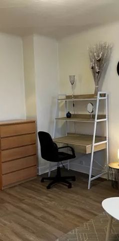 Appartement T1 meublé 37520 LA RICHE - Photo 1