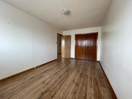 One bedroom apartment near downtown - Photo 5