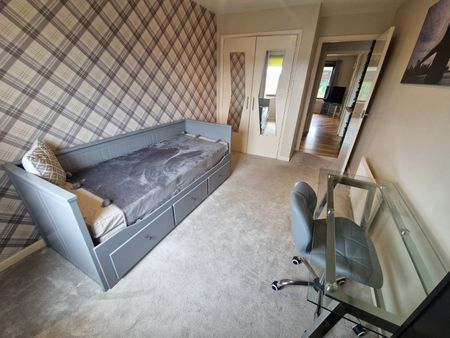 Cairnfield Circle, Aberdeen - Photo 2